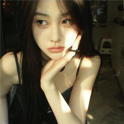 龙隐芳邻房客小姐请自重